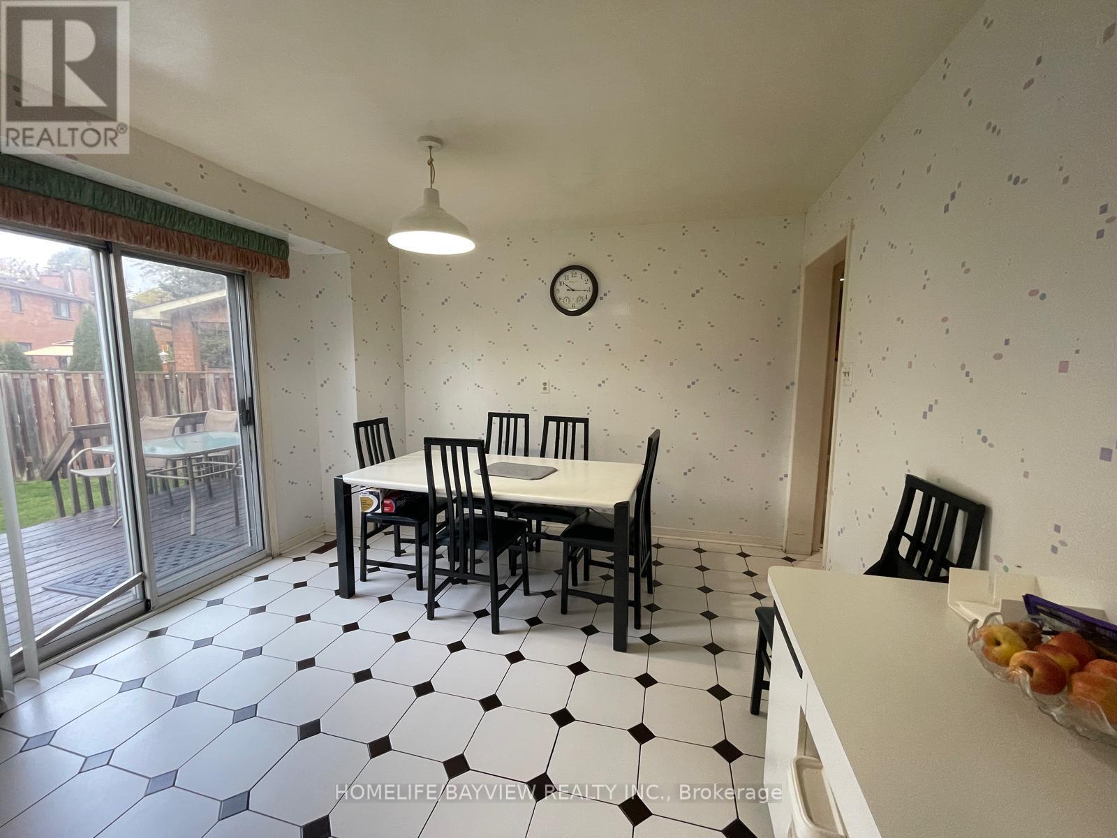 117 Summerdale Drive, Markham, Ontario  L3T 6Y6 - Photo 11 - N12527188