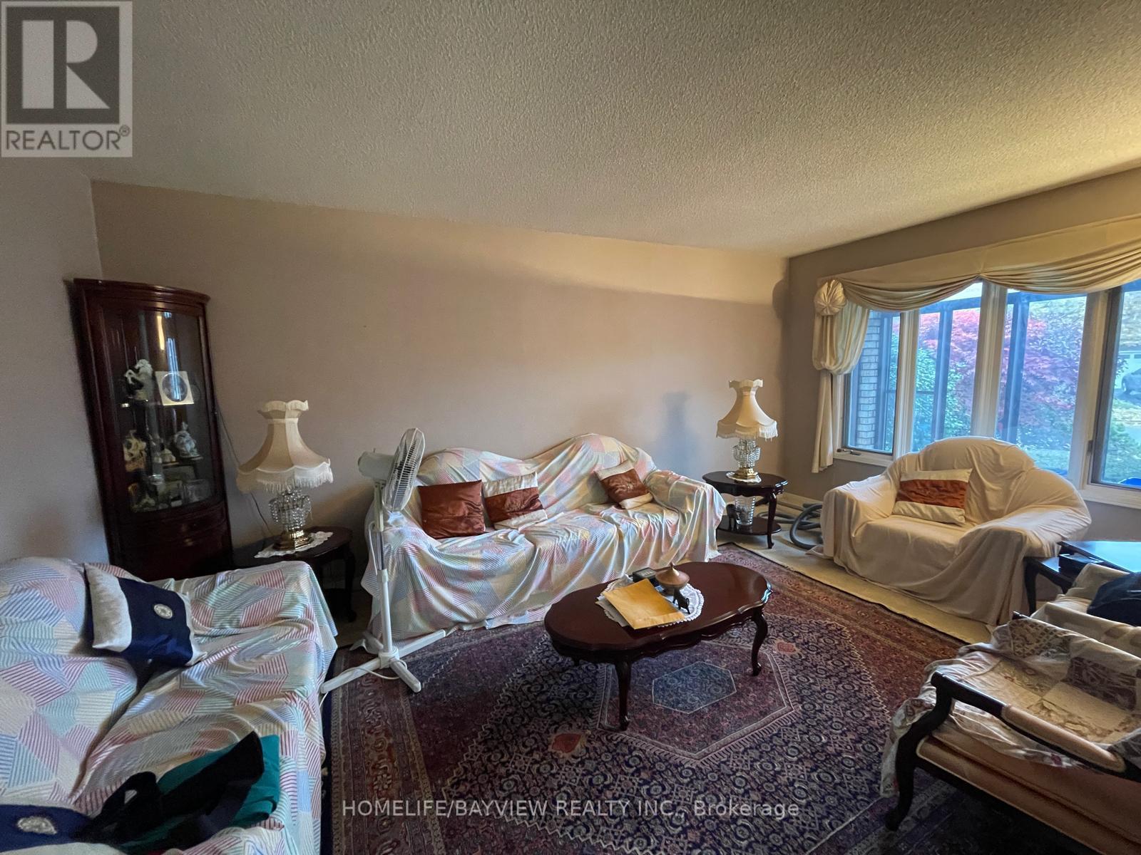 117 Summerdale Drive, Markham, Ontario  L3T 6Y6 - Photo 4 - N12527188