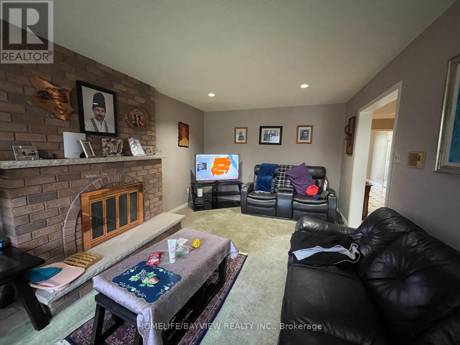 117 Summerdale Drive, Markham, Ontario  L3T 6Y6 - Photo 7 - N12527188