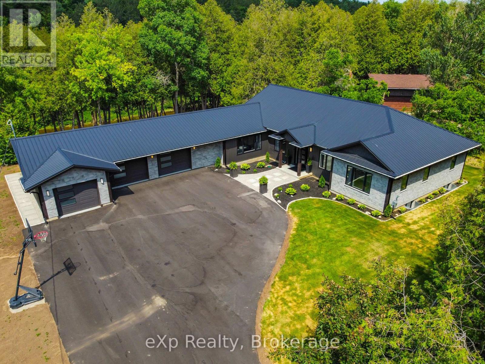 442 SOUTH RIVER ROAD, Centre Wellington, Ontario