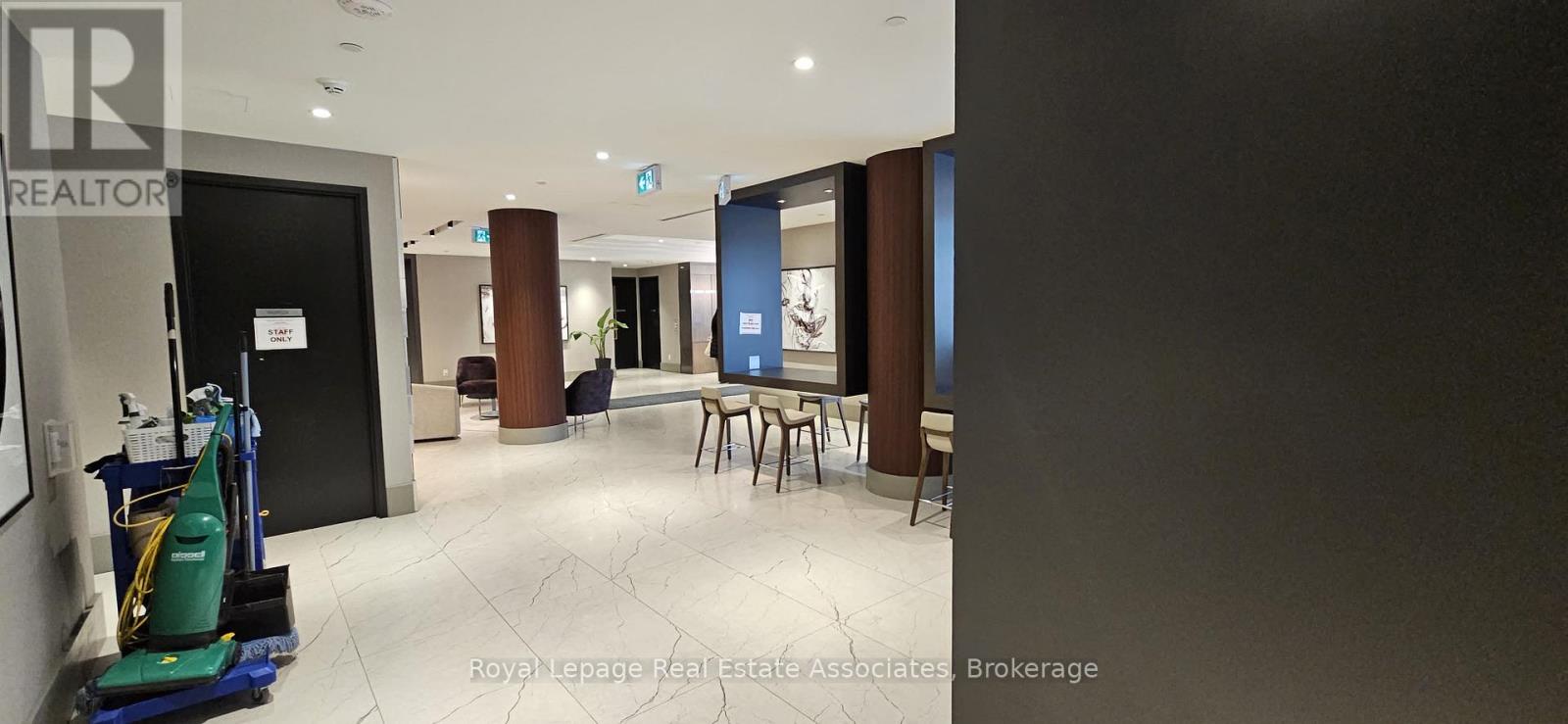 409 - 55 Duke Street W, Kitchener, Ontario  N2H 0C9 - Photo 10 - X12533724