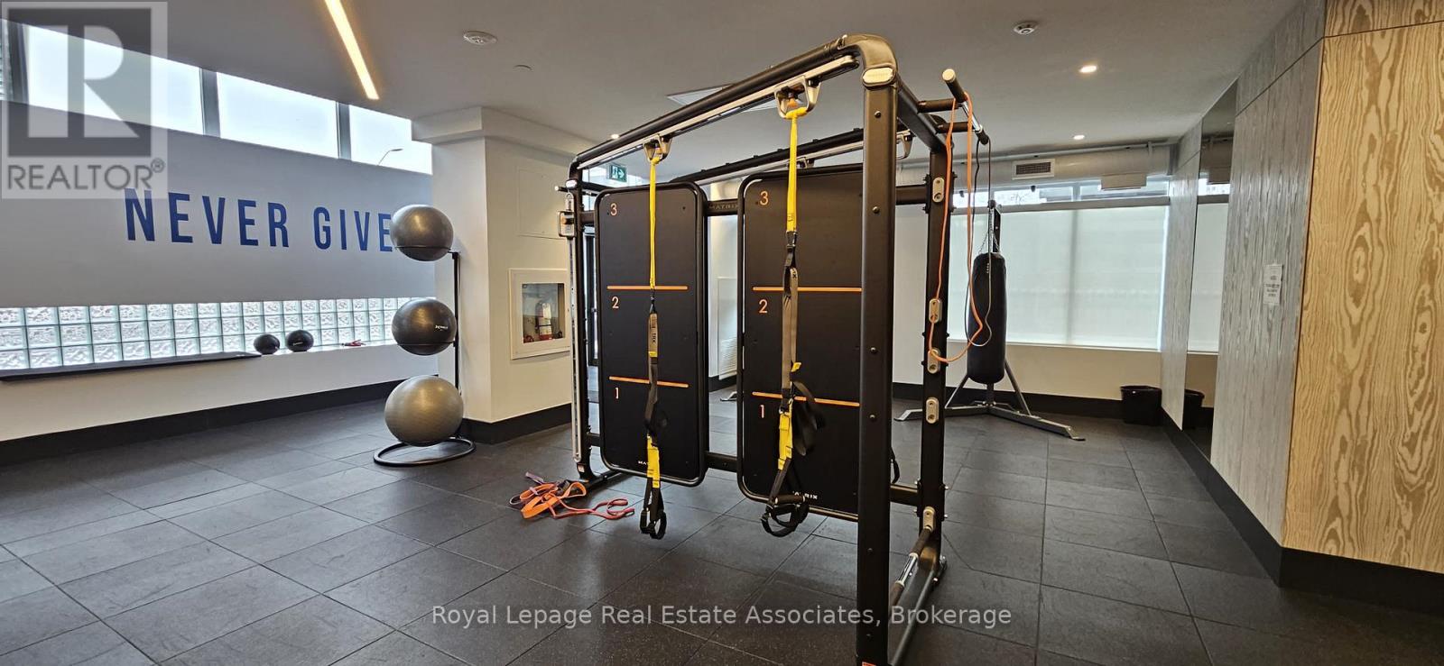 409 - 55 Duke Street W, Kitchener, Ontario  N2H 0C9 - Photo 27 - X12533724