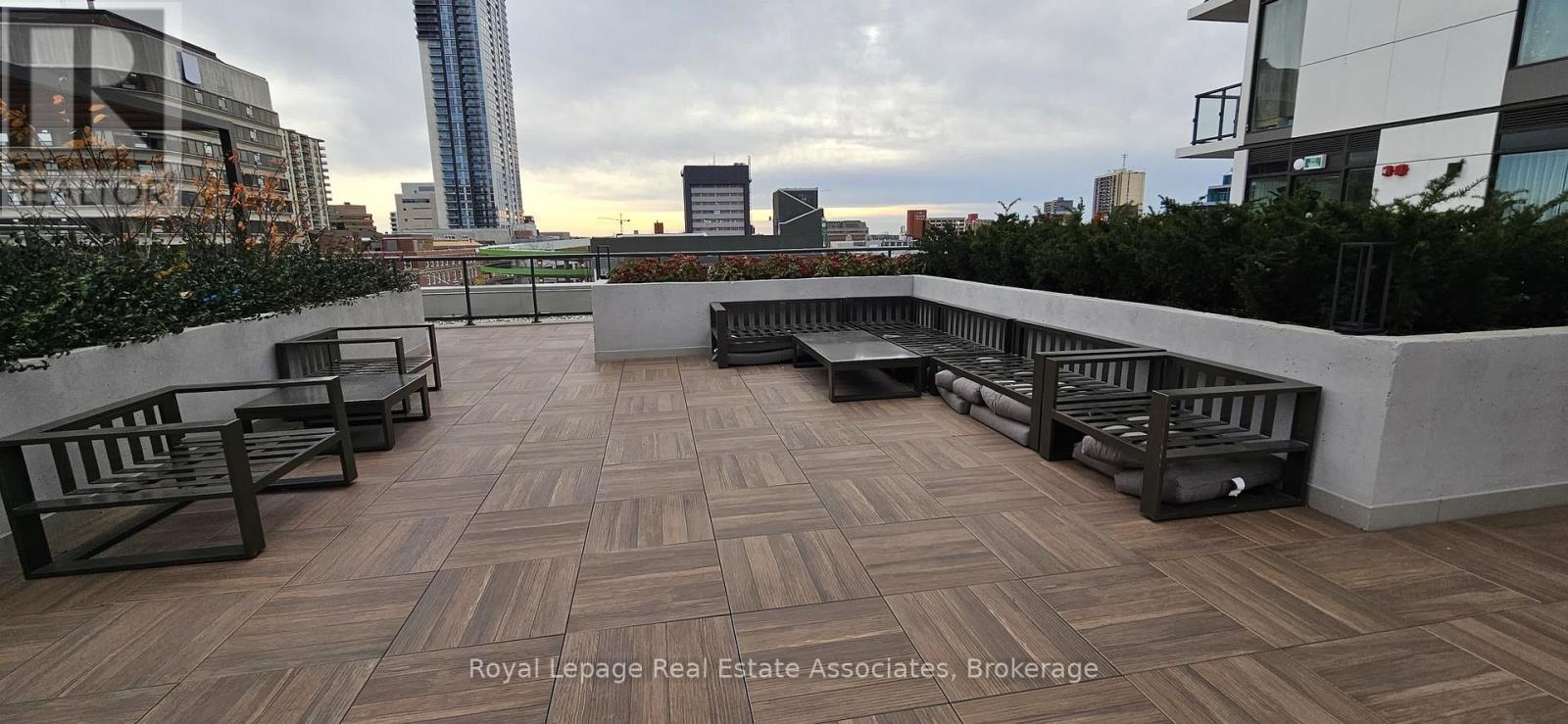 409 - 55 Duke Street W, Kitchener, Ontario  N2H 0C9 - Photo 6 - X12533724