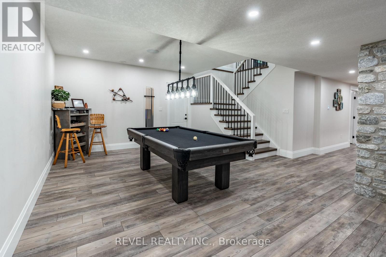 7404 Wellington Road, Mapleton, Ontario  N0G 2K0 - Photo 20 - X12533746