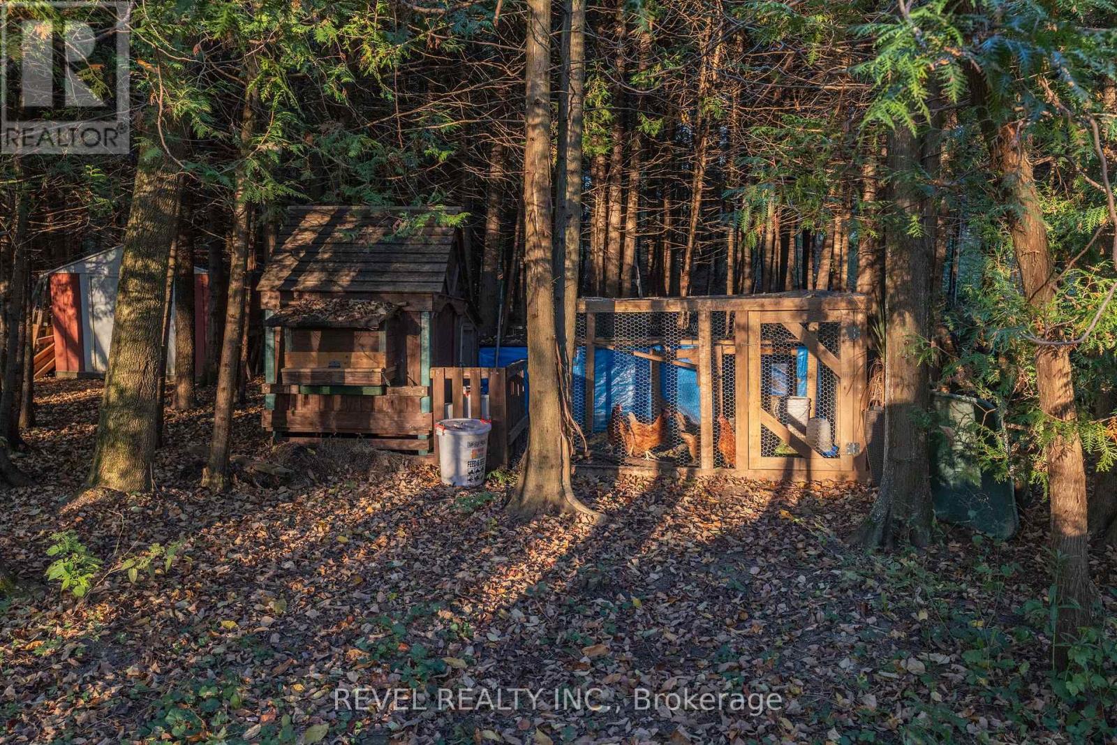 7404 Wellington Road, Mapleton, Ontario  N0G 2K0 - Photo 36 - X12533746