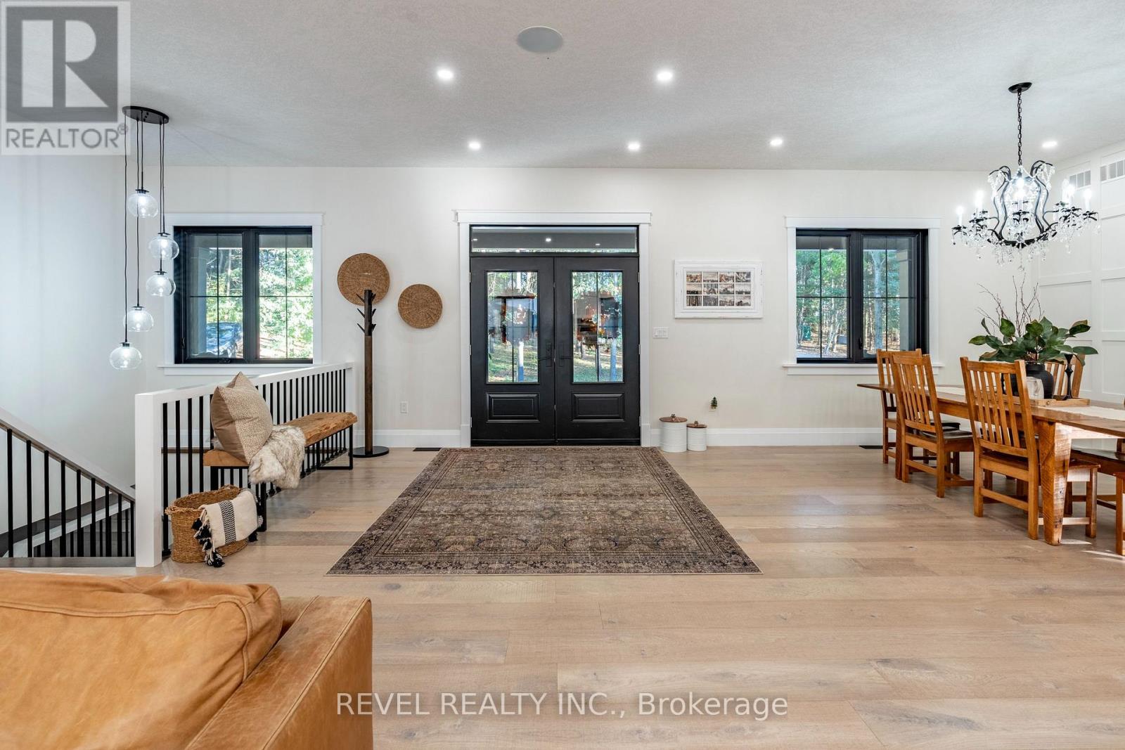 7404 Wellington Road, Mapleton, Ontario  N0G 2K0 - Photo 9 - X12533746