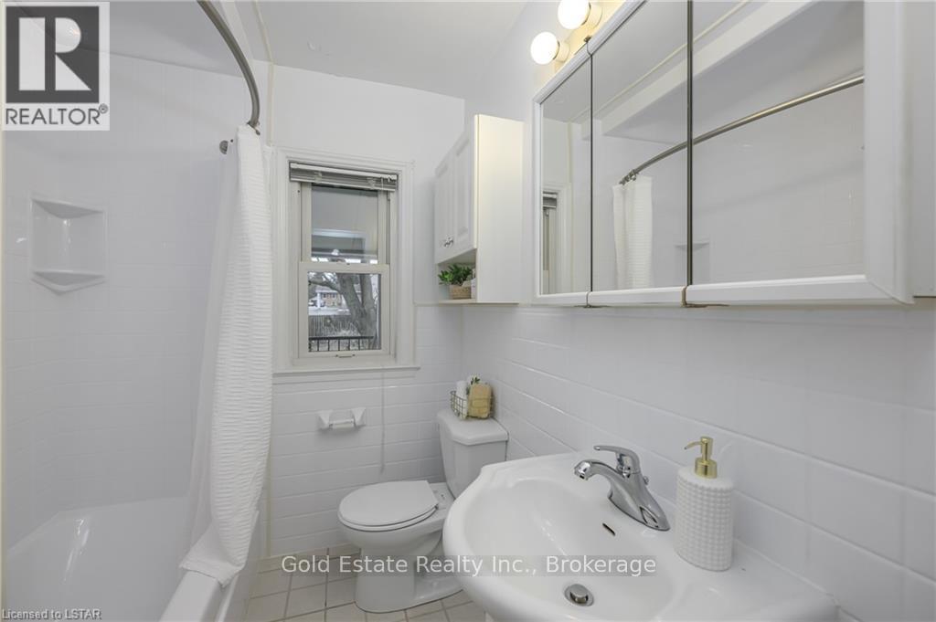 Main Floor - 619 Ross Street, London East, Ontario  N5Y 3V8 - Photo 19 - X12533812