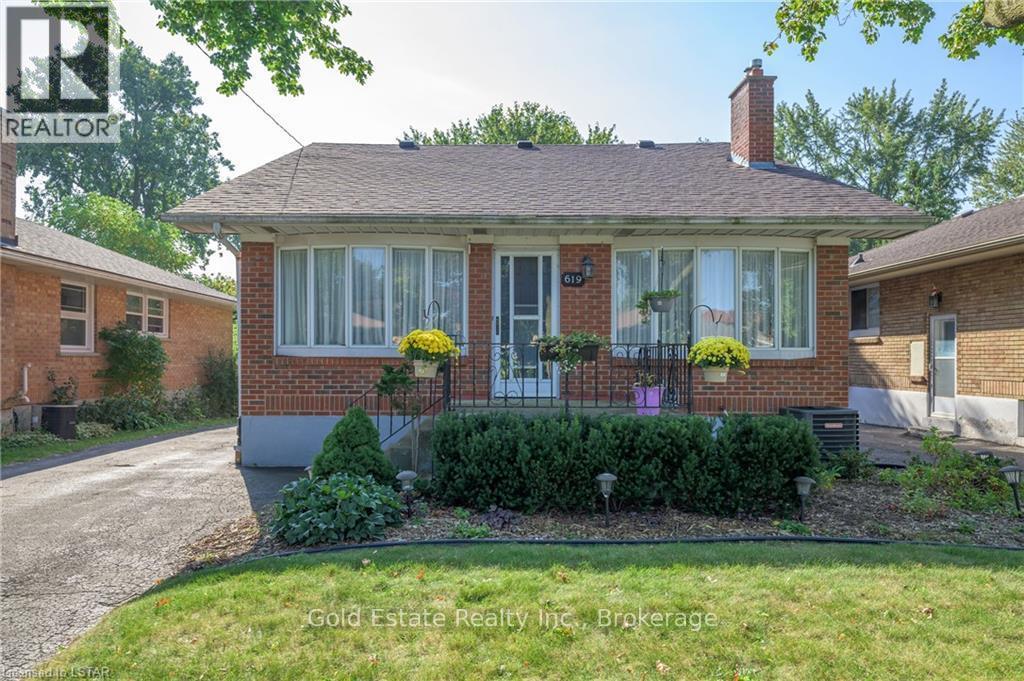 Main Floor - 619 Ross Street, London East, Ontario  N5Y 3V8 - Photo 2 - X12533812