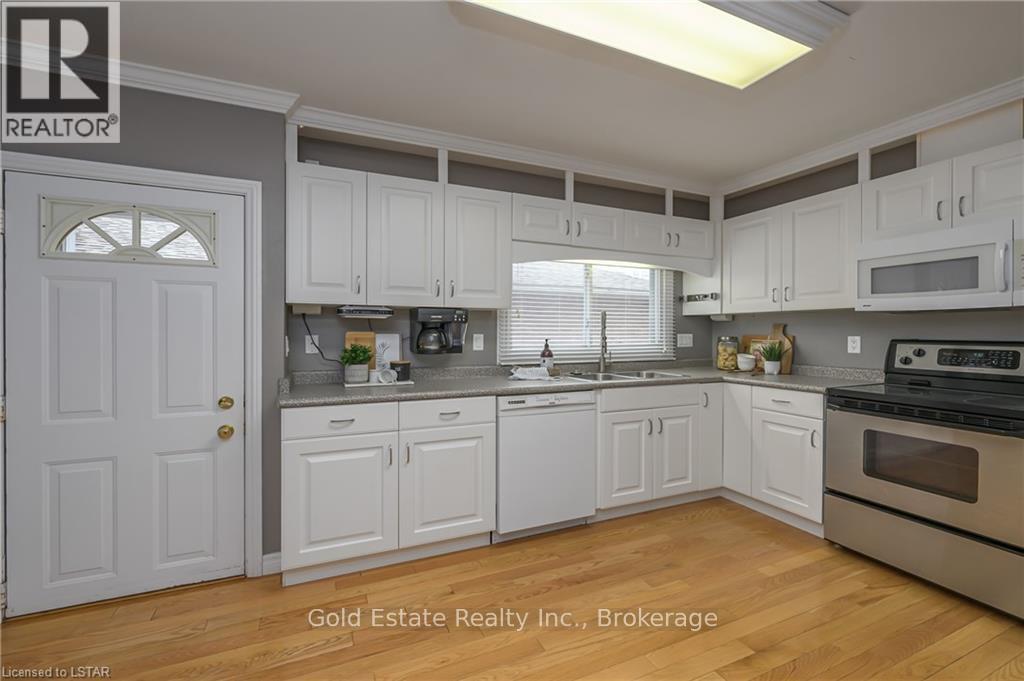 Main Floor - 619 Ross Street, London East, Ontario  N5Y 3V8 - Photo 8 - X12533812