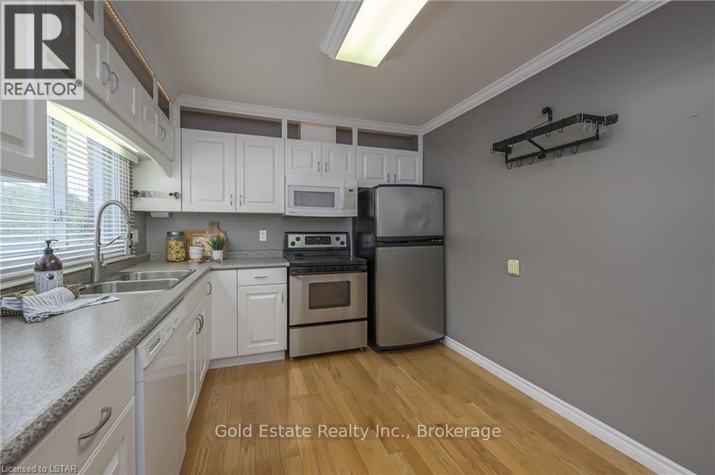 Main Floor - 619 Ross Street, London East, Ontario  N5Y 3V8 - Photo 9 - X12533812