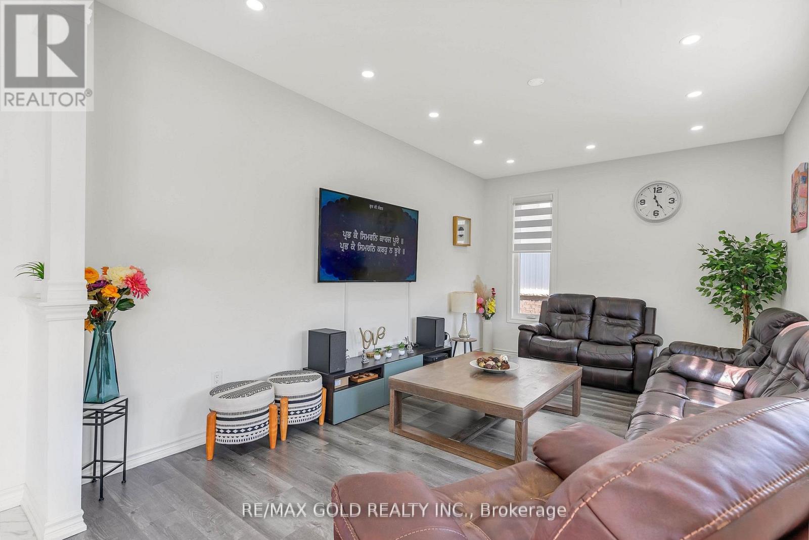 1615 Marina Drive, Fort Erie, Ontario  L2A 5P2 - Photo 13 - X12533838