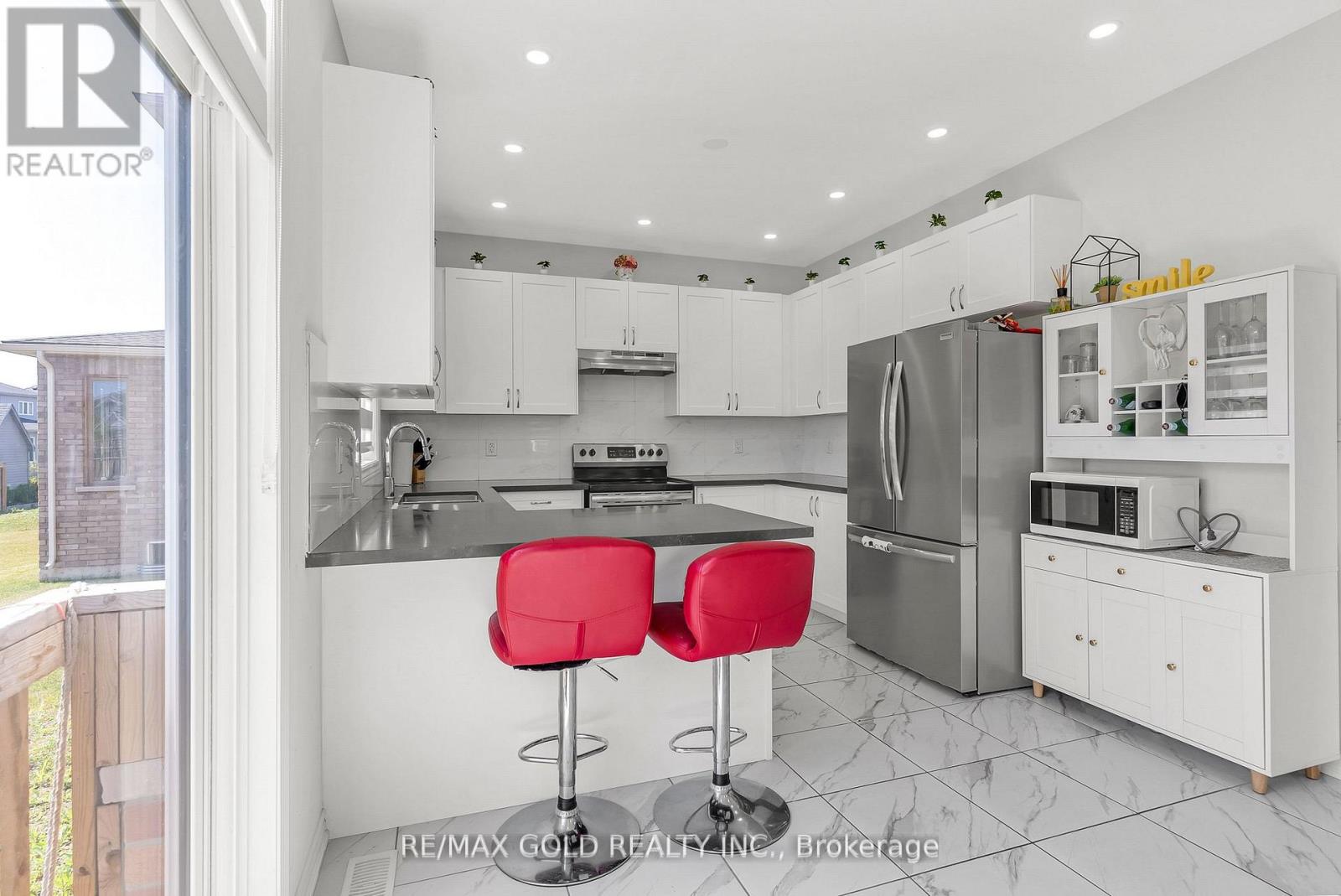 1615 Marina Drive, Fort Erie, Ontario  L2A 5P2 - Photo 18 - X12533838