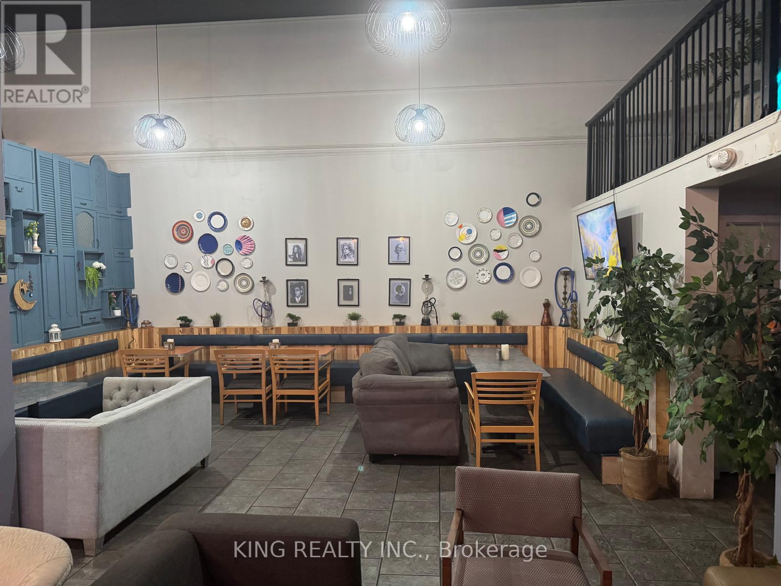 1580 Wyandotte Street E, Windsor, Ontario  N9A 3L2 - Photo 2 - X12533842