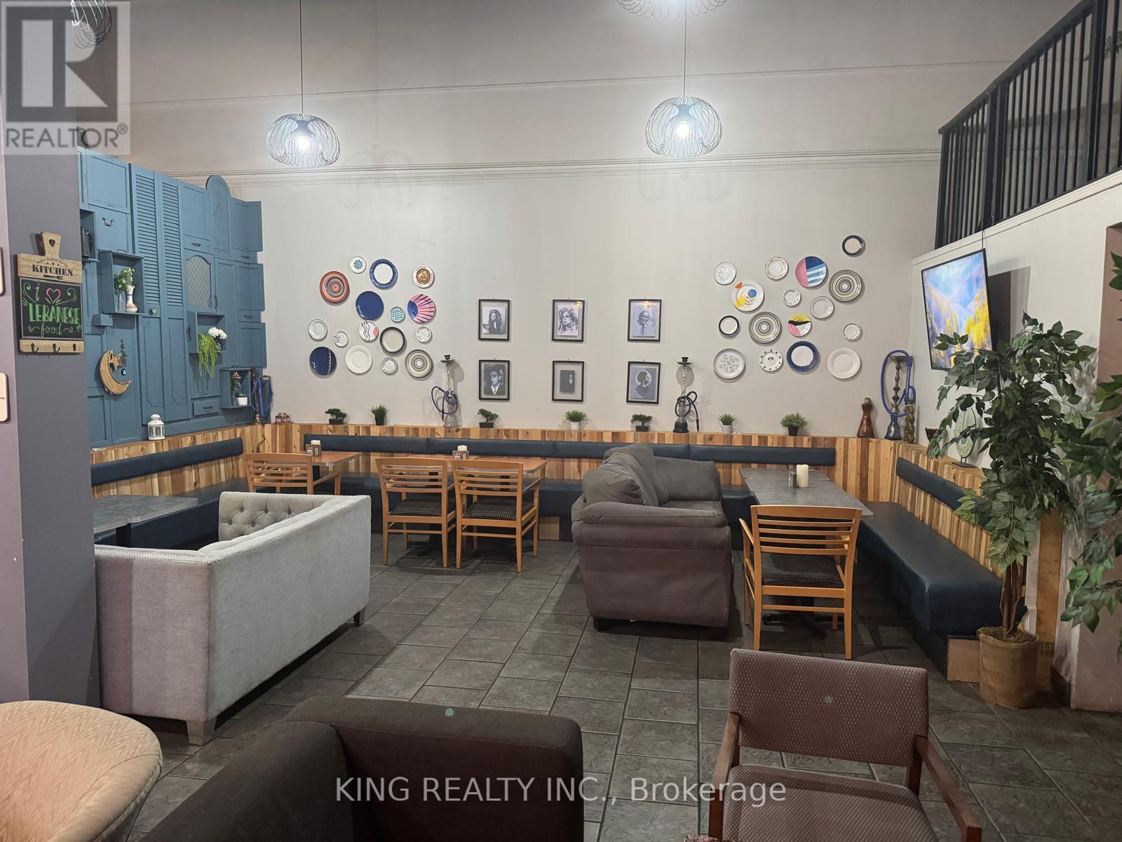 1580 Wyandotte Street E, Windsor, Ontario  N9A 3L2 - Photo 3 - X12533842