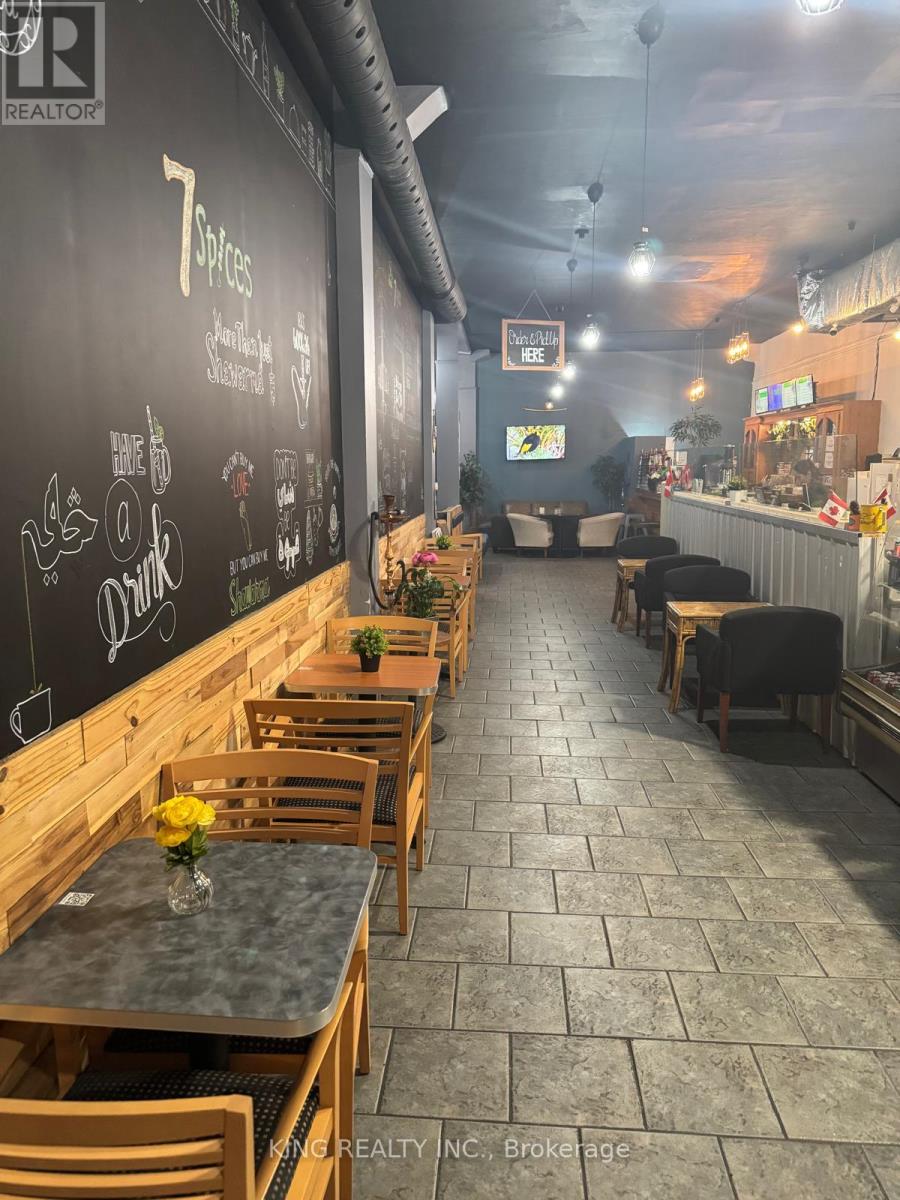 1580 Wyandotte Street E, Windsor, Ontario  N9A 3L2 - Photo 6 - X12533842