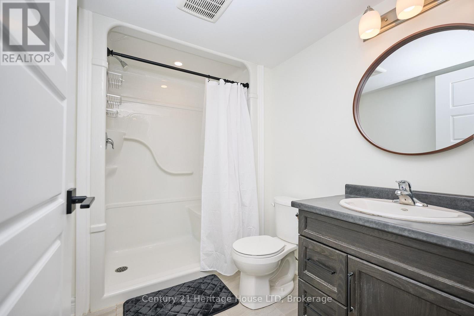 Lower - 439 Viking Street, Fort Erie, Ontario  L2A 0E8 - Photo 8 - X12533964