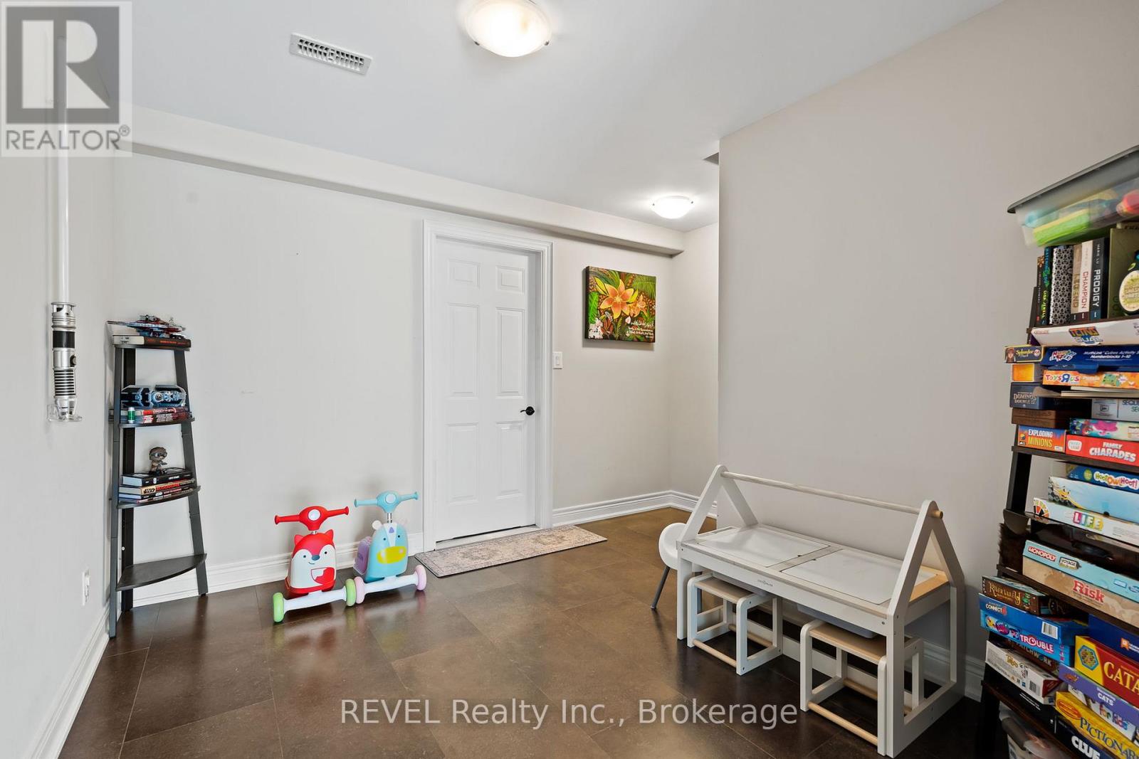 5767 Osprey Avenue, Niagara Falls, Ontario L2H 0G2 - Photo 26 - X12533992