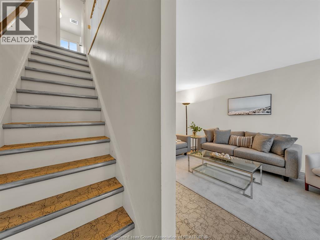 328 Fryer, Amherstburg, Ontario  N9V 2L9 - Photo 12 - 25028545