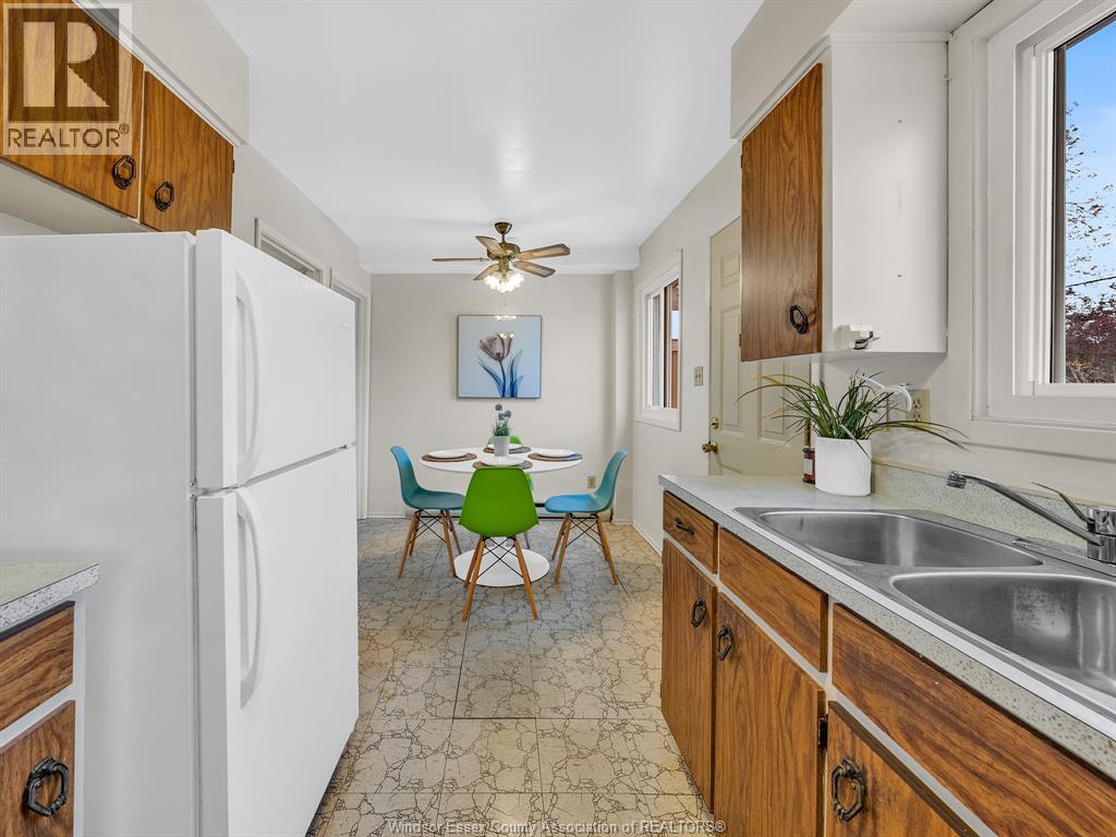 328 Fryer, Amherstburg, Ontario  N9V 2L9 - Photo 8 - 25028545