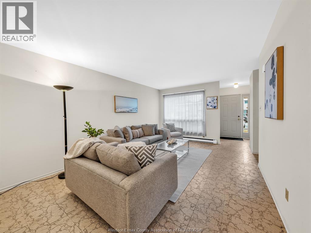 328 Fryer, Amherstburg, Ontario  N9V 2L9 - Photo 6 - 25028545