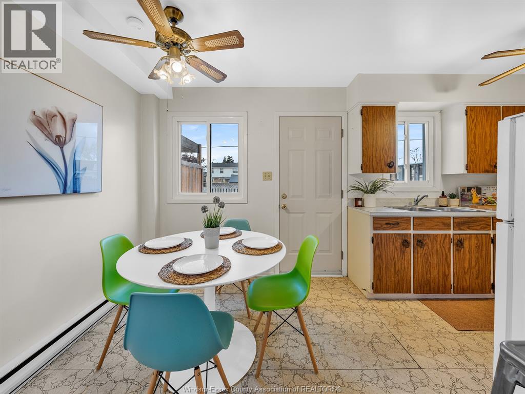 328 Fryer, Amherstburg, Ontario  N9V 2L9 - Photo 7 - 25028545