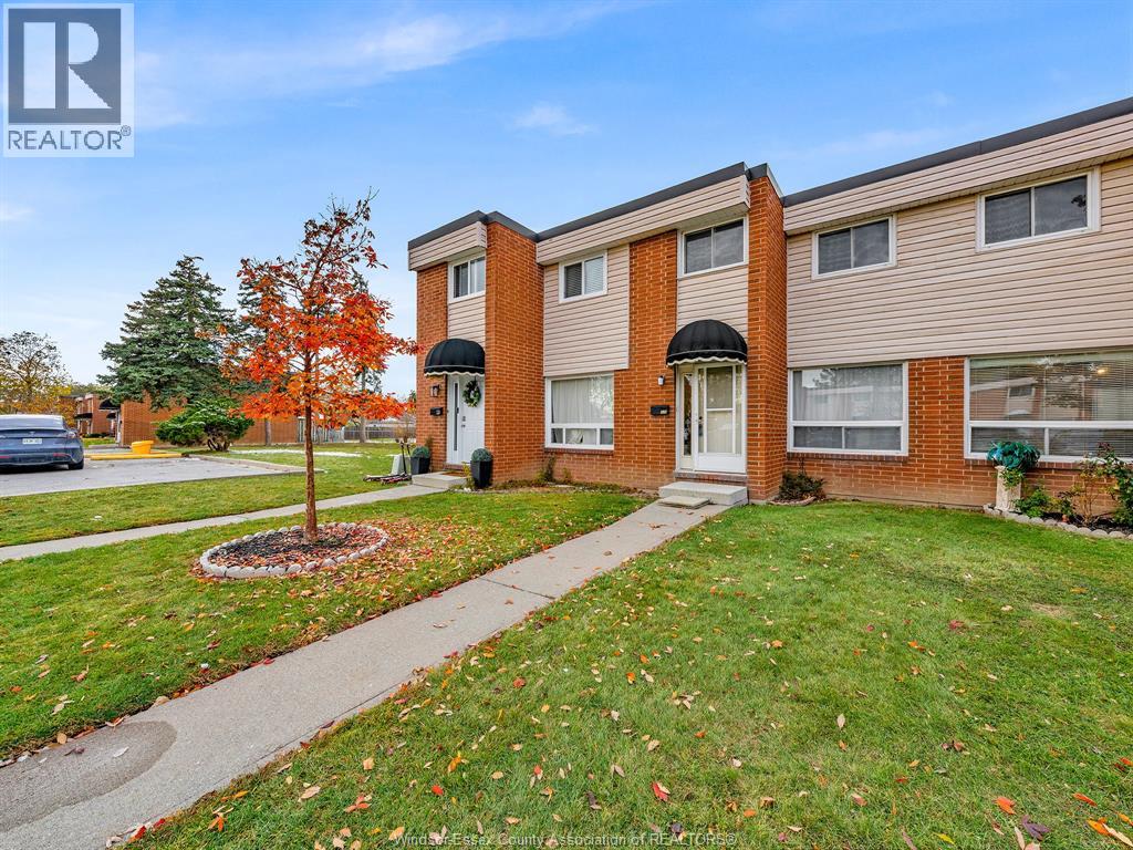 328 Fryer, Amherstburg, Ontario  N9V 2L9 - Photo 2 - 25028545