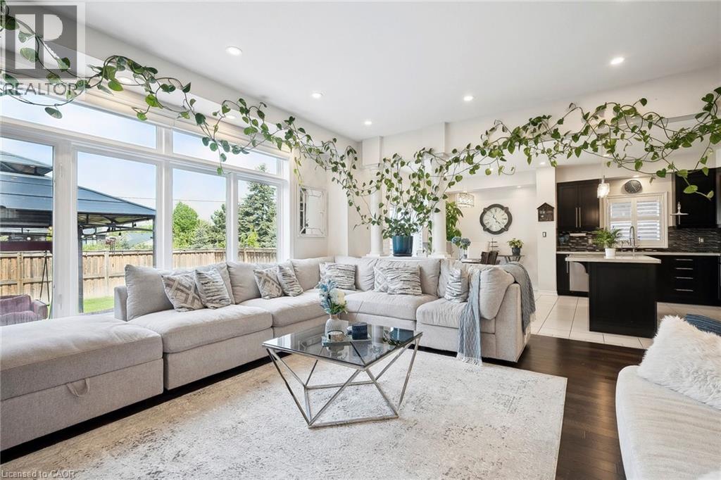 80 Bellroyal Crescent, Stoney Creek, Ontario  L8J 0E7 - Photo 6 - 40784509