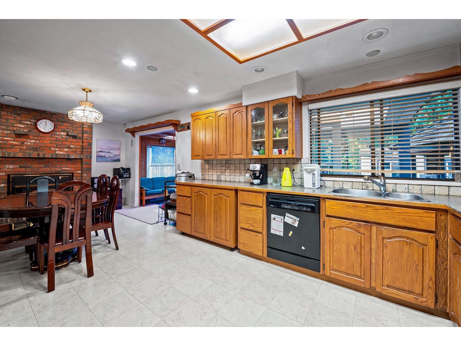 15728 99a Avenue, Surrey, British Columbia  V4N 2A9 - Photo 9 - R3059714