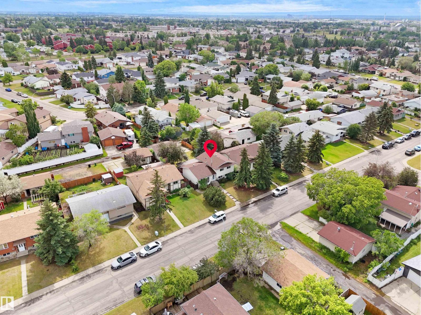 6723 40 Av Nw, Edmonton, Alberta  T5K 1R9 - Photo 3 - E4465392