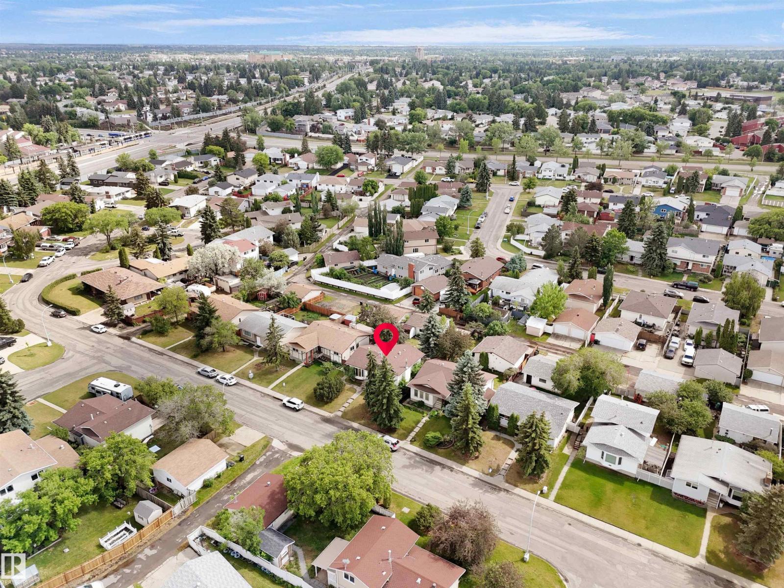 6723 40 Av Nw, Edmonton, Alberta  T5K 1R9 - Photo 5 - E4465392