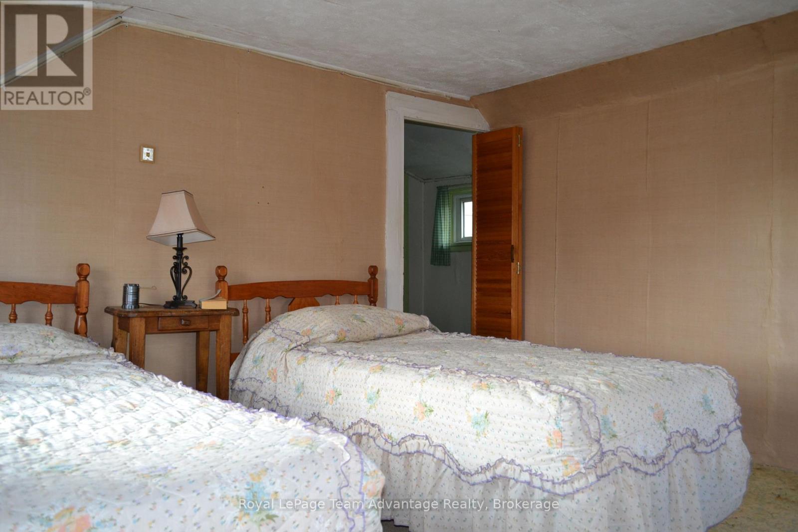 128 Eastside Drive, Parry Sound Remote Area, Ontario  P0G 1A0 - Photo 13 - X12424151