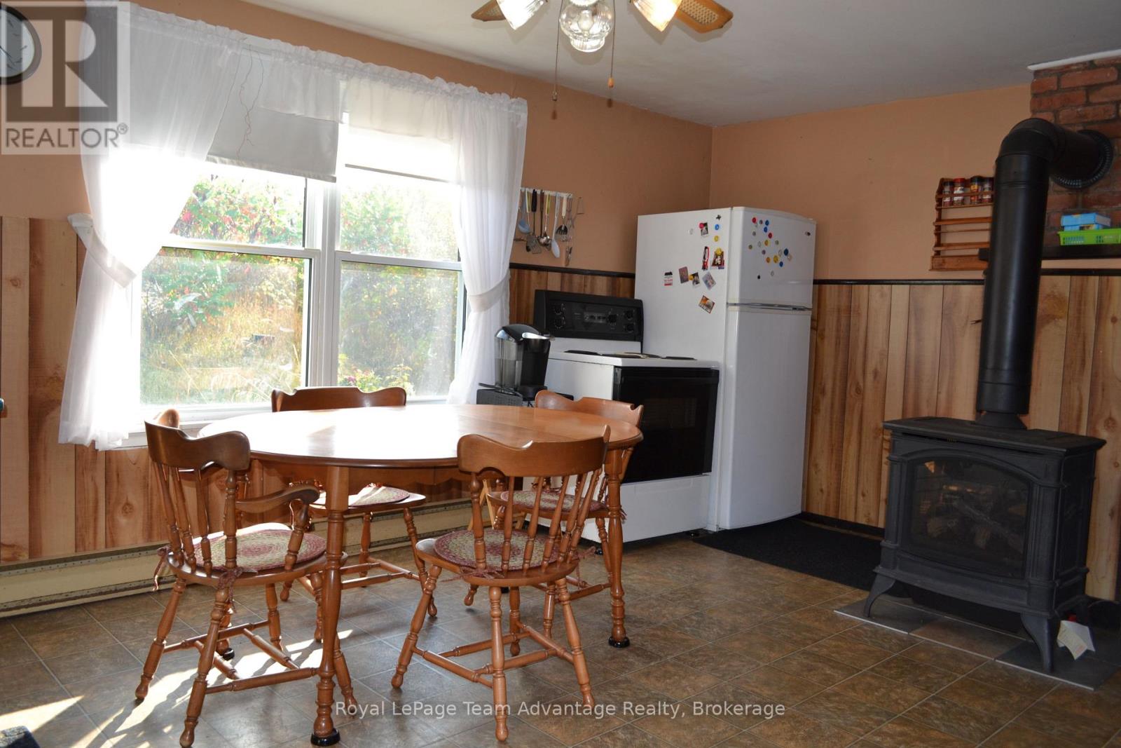 128 Eastside Drive, Parry Sound Remote Area, Ontario  P0G 1A0 - Photo 7 - X12424151