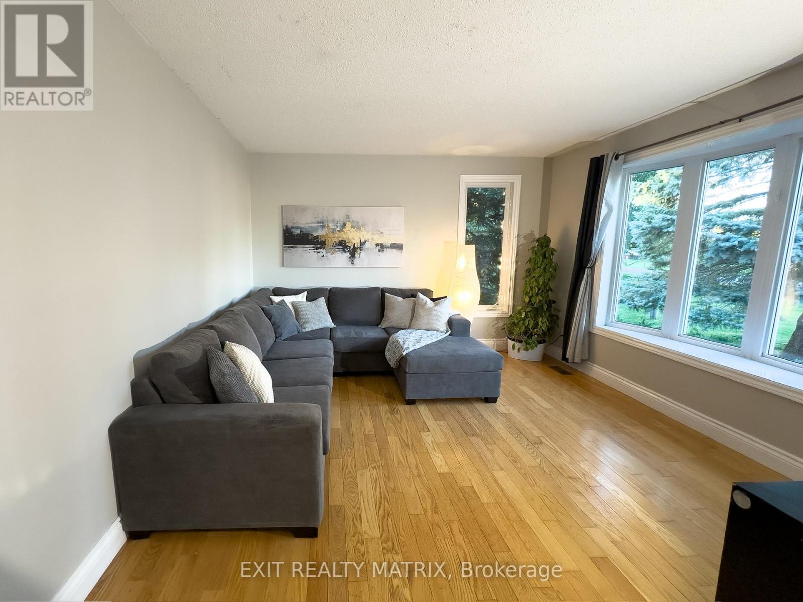 12187 County Road 3 Road W, North Dundas, Ontario  K0C 2K0 - Photo 13 - X12432946