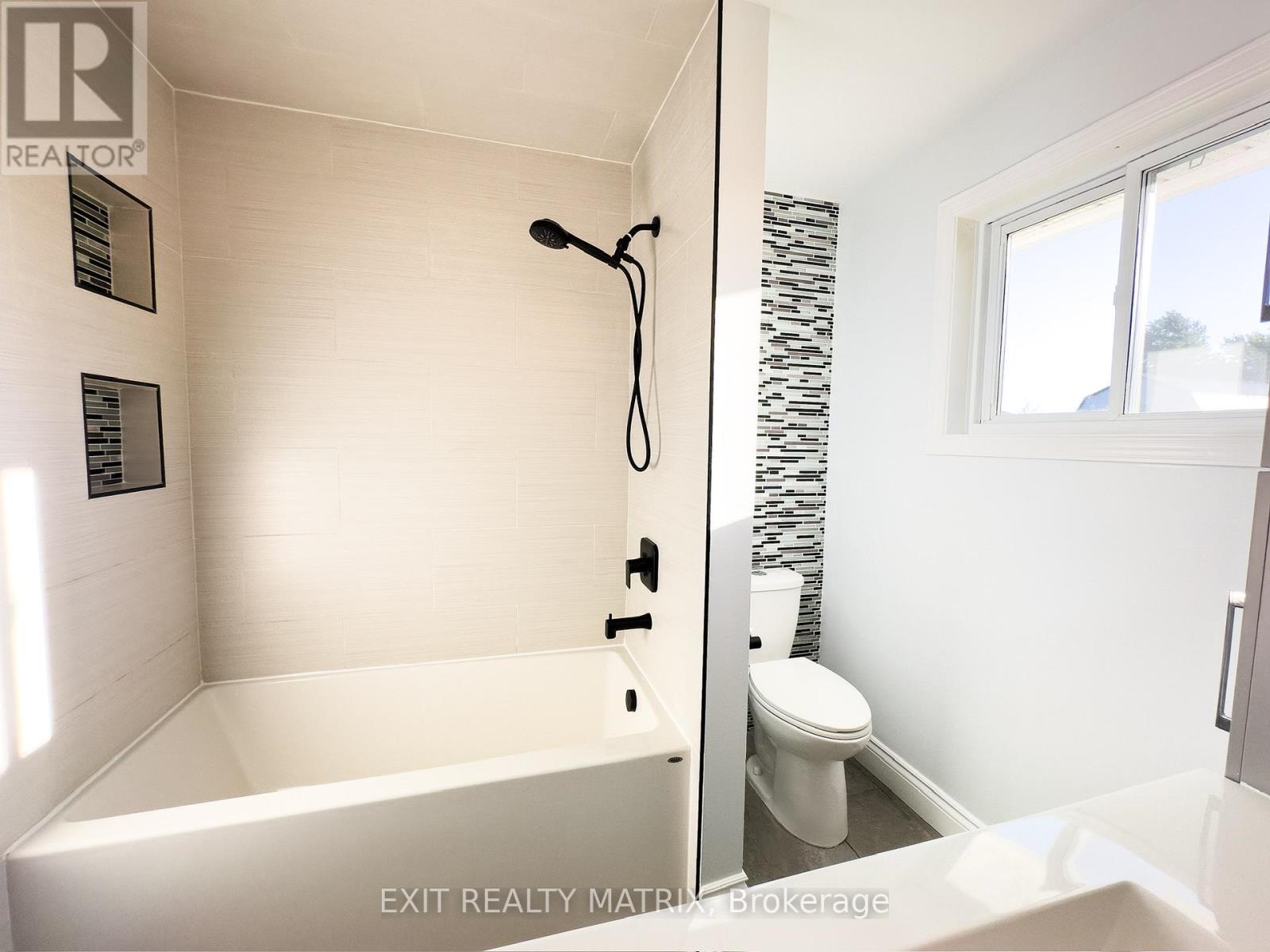 12187 County Road 3 Road W, North Dundas, Ontario  K0C 2K0 - Photo 21 - X12432946