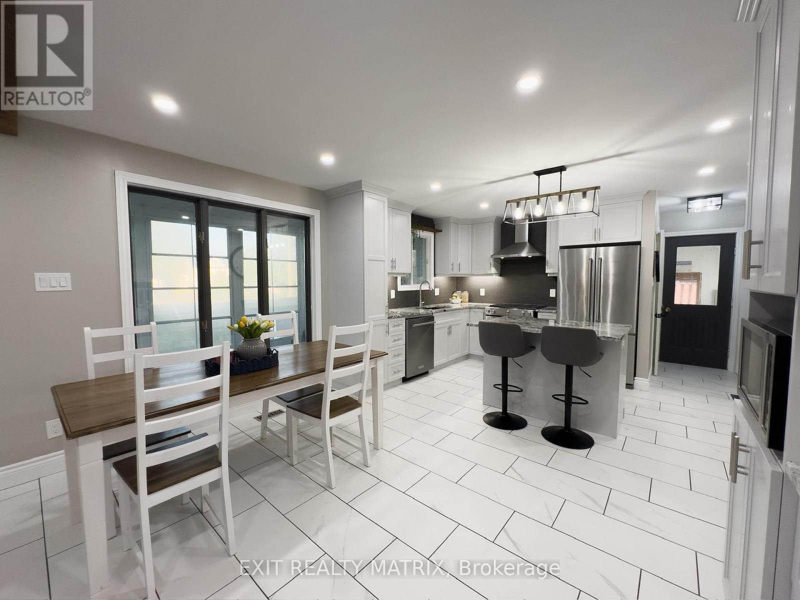 12187 County Road 3 Road W, North Dundas, Ontario  K0C 2K0 - Photo 4 - X12432946