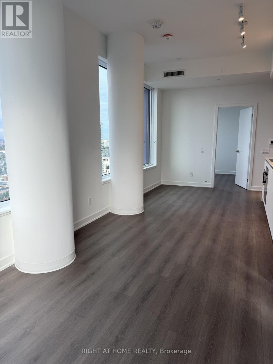 Lp08 - 8 Wellesley Street W, Toronto, Ontario  M4Y 0J5 - Photo 3 - C12533980