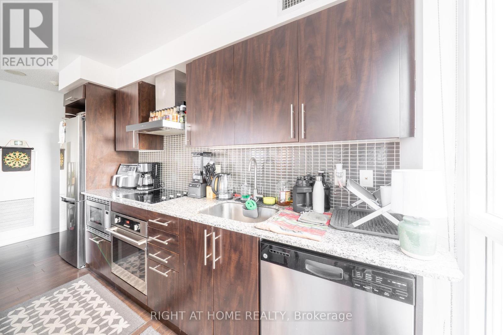 407 - 352 Front Street W, Toronto, Ontario  M5V 0K3 - Photo 9 - C12533984