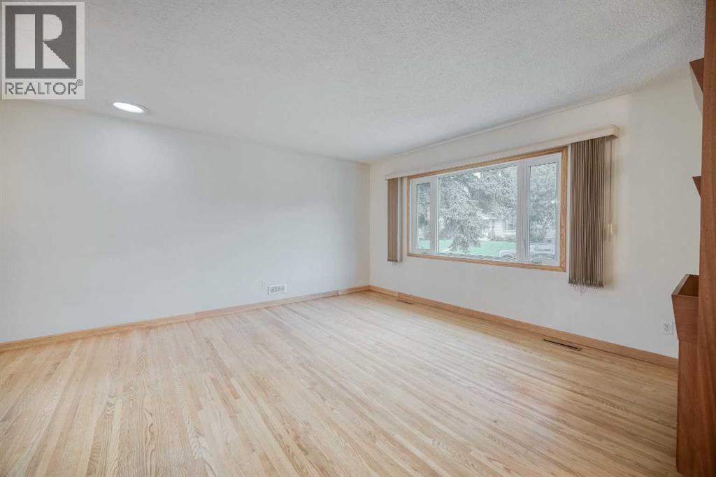 3307 Boulton Road Nw, Calgary, Alberta  T2L 1M2 - Photo 10 - A2262010