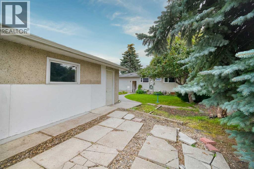 3307 Boulton Road Nw, Calgary, Alberta  T2L 1M2 - Photo 7 - A2262010