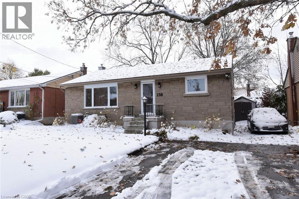 158 Howe Avenue, Hamilton, Ontario  L9A 1X8 - Photo 1 - 40786889