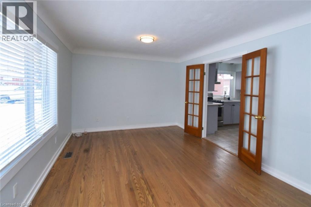 158 Howe Avenue, Hamilton, Ontario  L9A 1X8 - Photo 6 - 40786889