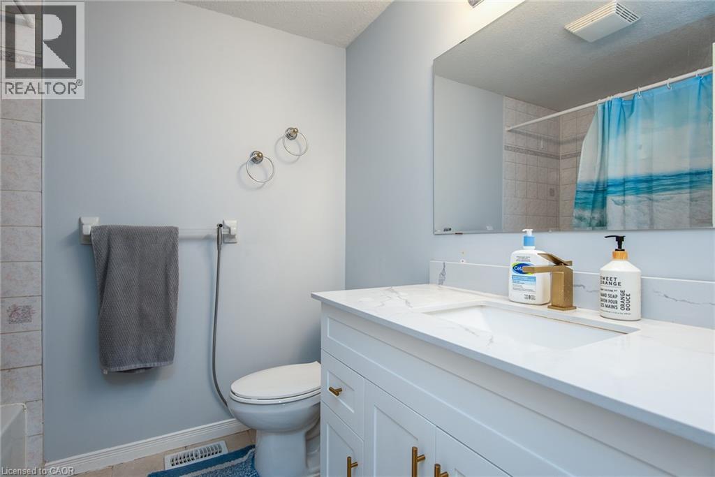 52 Highbrook Street, Kitchener, Ontario  N2E 3P1 - Photo 27 - 40786192