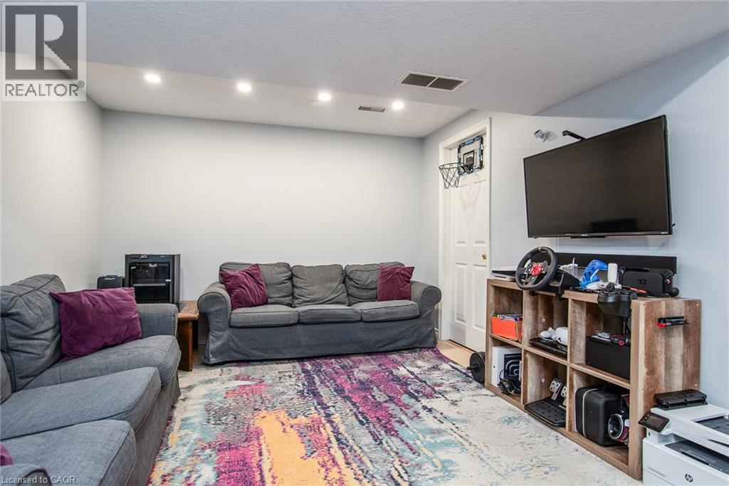 52 Highbrook Street, Kitchener, Ontario  N2E 3P1 - Photo 34 - 40786192