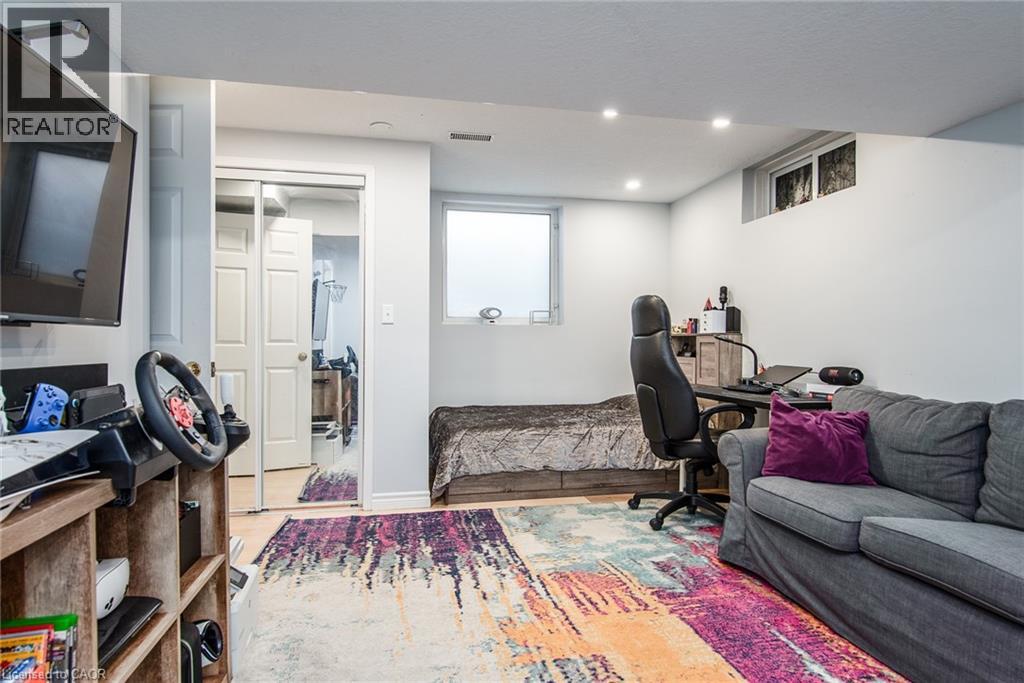 52 Highbrook Street, Kitchener, Ontario  N2E 3P1 - Photo 35 - 40786192