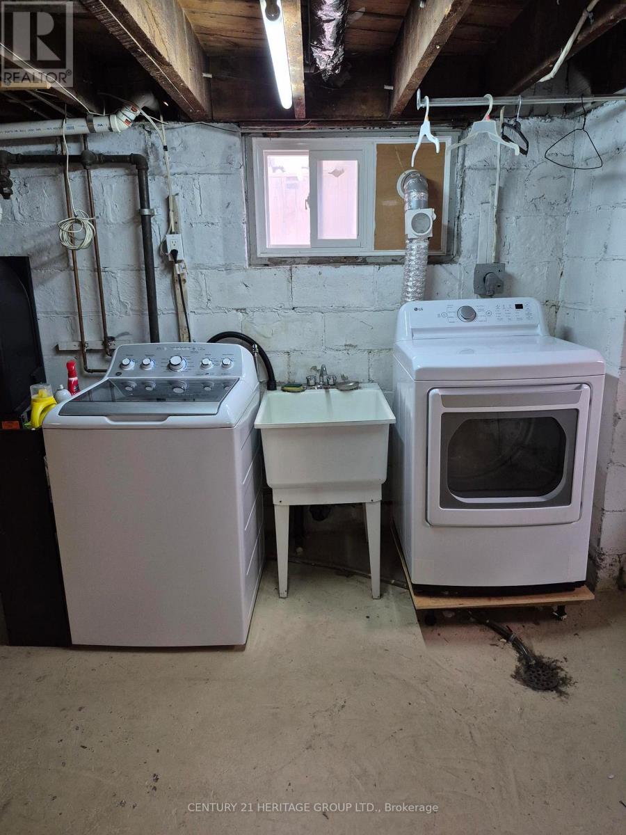 Main - 42 Cranbrooke Avenue, Toronto, Ontario  M5M 1M4 - Photo 17 - C12530634