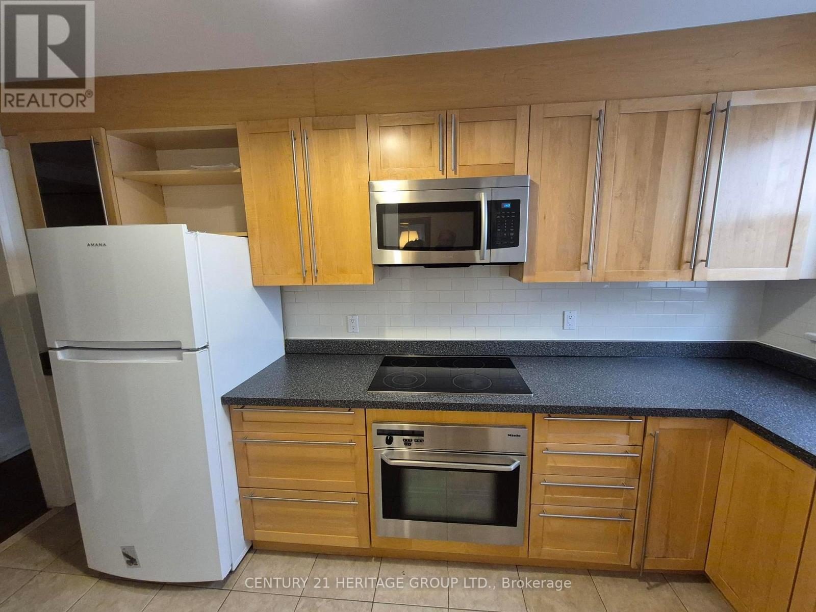 Main - 42 Cranbrooke Avenue, Toronto, Ontario  M5M 1M4 - Photo 9 - C12530634