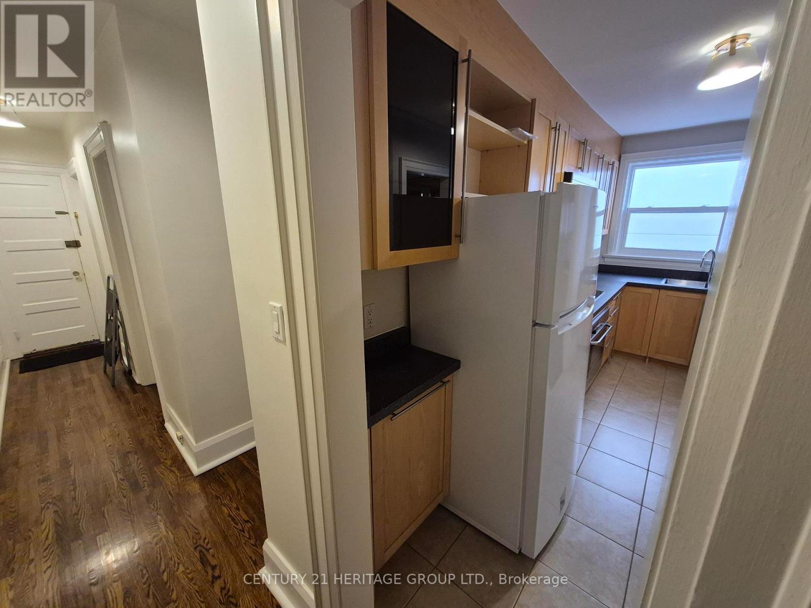 Main - 42 Cranbrooke Avenue, Toronto, Ontario  M5M 1M4 - Photo 7 - C12530634