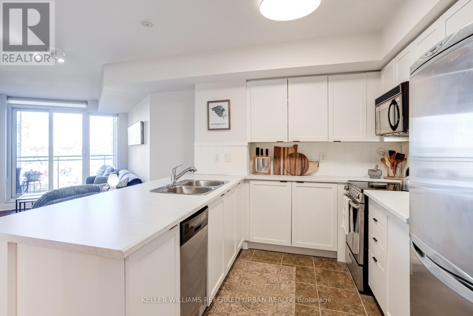 1008 - 2121 Lake Shore Boulevard W, Toronto, Ontario  M8V 4E9 - Photo 7 - W12518890