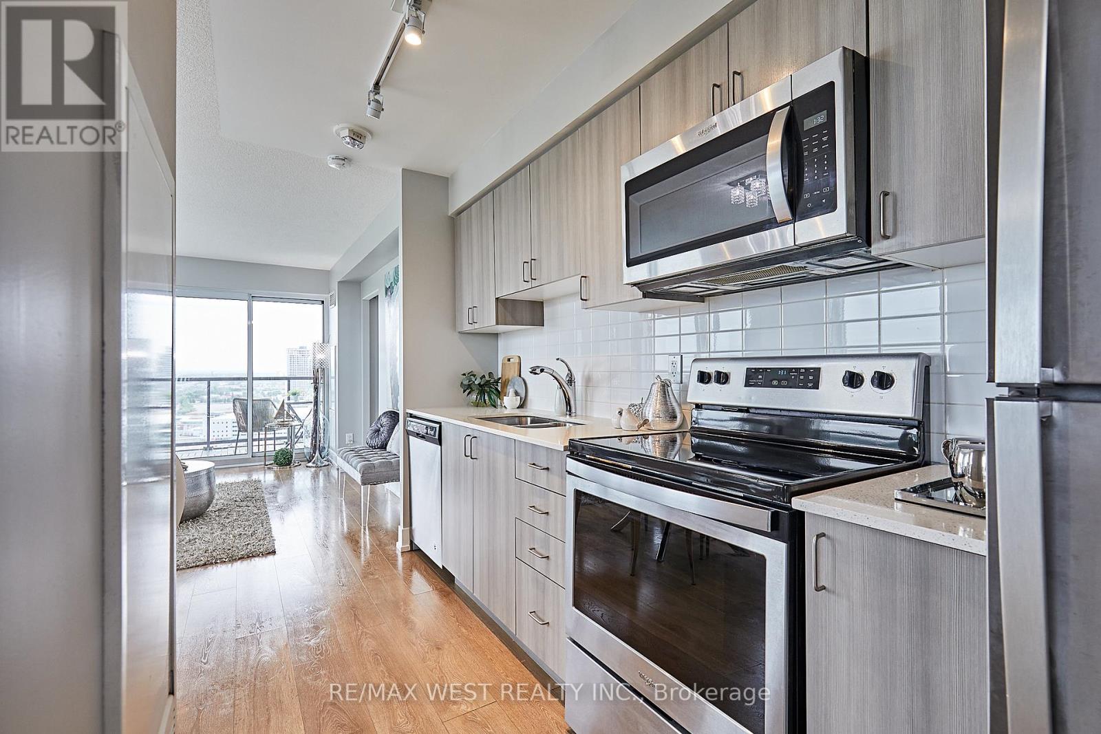 2002 - 1255 Bayly Street, Pickering, Ontario  L1W 0B6 - Photo 11 - E12533948