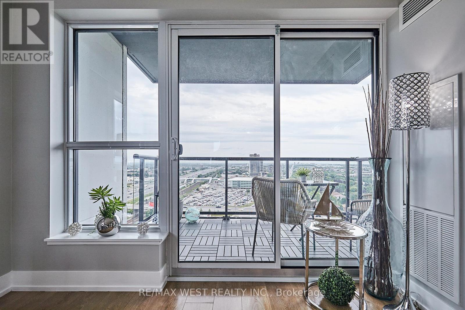 2002 - 1255 Bayly Street, Pickering, Ontario  L1W 0B6 - Photo 28 - E12533948